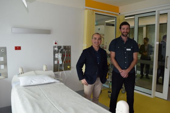 Deputy Premier and Monbulk MP James Merlino, pictured with Nurse Unit Manger Simon Delaney, visits the new fourth level at Angliss Hospital.
